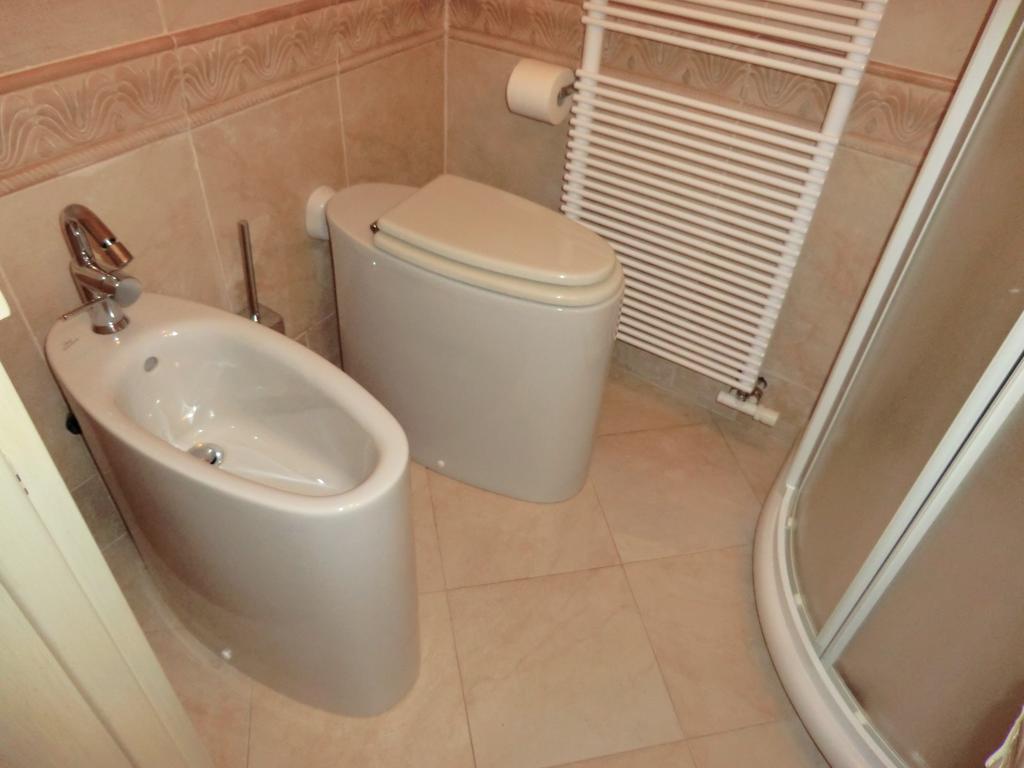 Апартаменти Doctor House Desenzano Дезенцано-дель-Гарда Екстер'єр фото