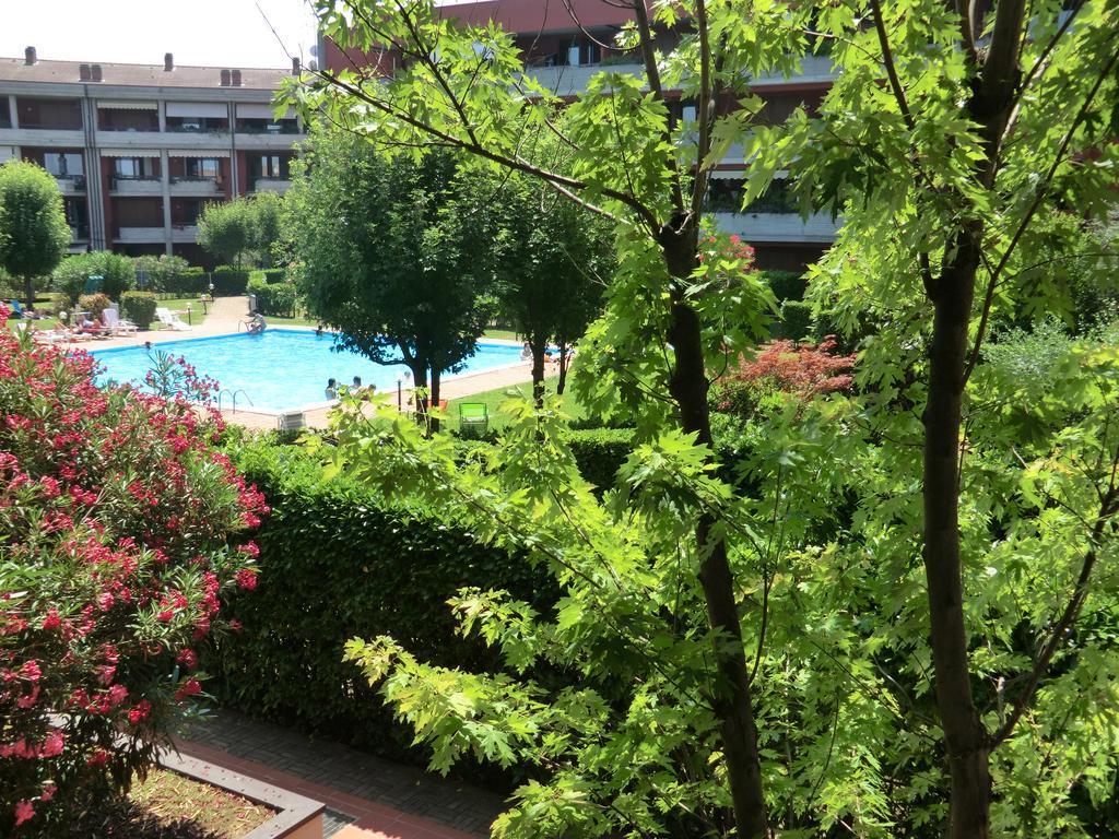 Апартаменти Doctor House Desenzano Дезенцано-дель-Гарда Екстер'єр фото