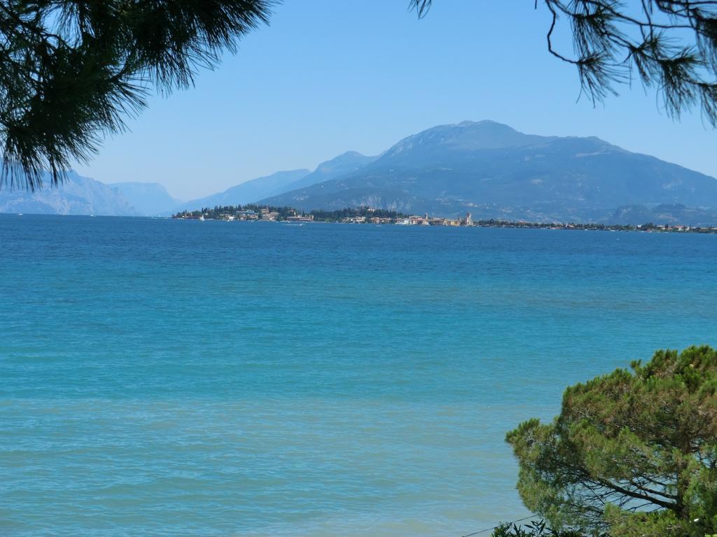 Апартаменти Doctor House Desenzano Дезенцано-дель-Гарда Екстер'єр фото